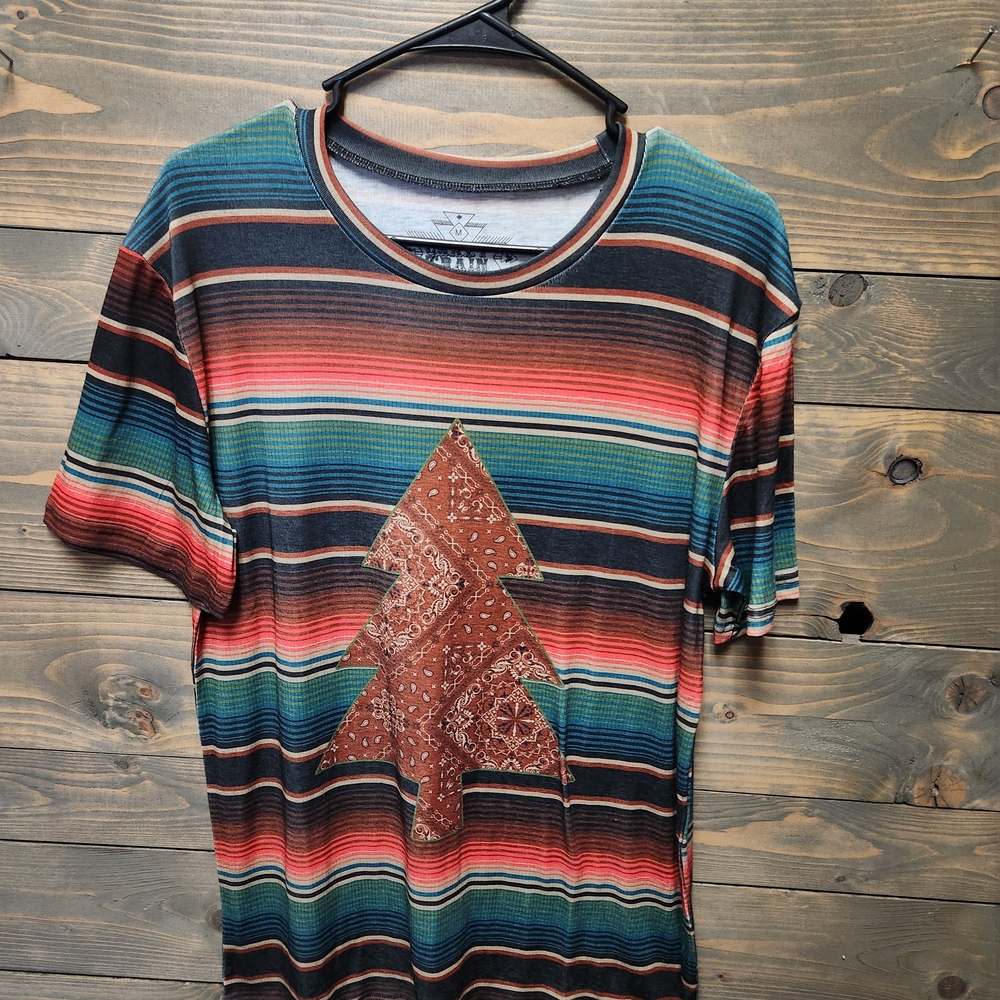 NWT CRAZY TRAIN CHRISTMAS SERAPE SHIRT SIZE MEDIUM